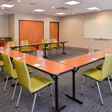 Holiday Inn Express Mineral Wells By Ihg Parkersburg Dış mekan fotoğraf