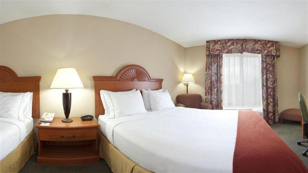 Holiday Inn Express Mineral Wells By Ihg Parkersburg Dış mekan fotoğraf