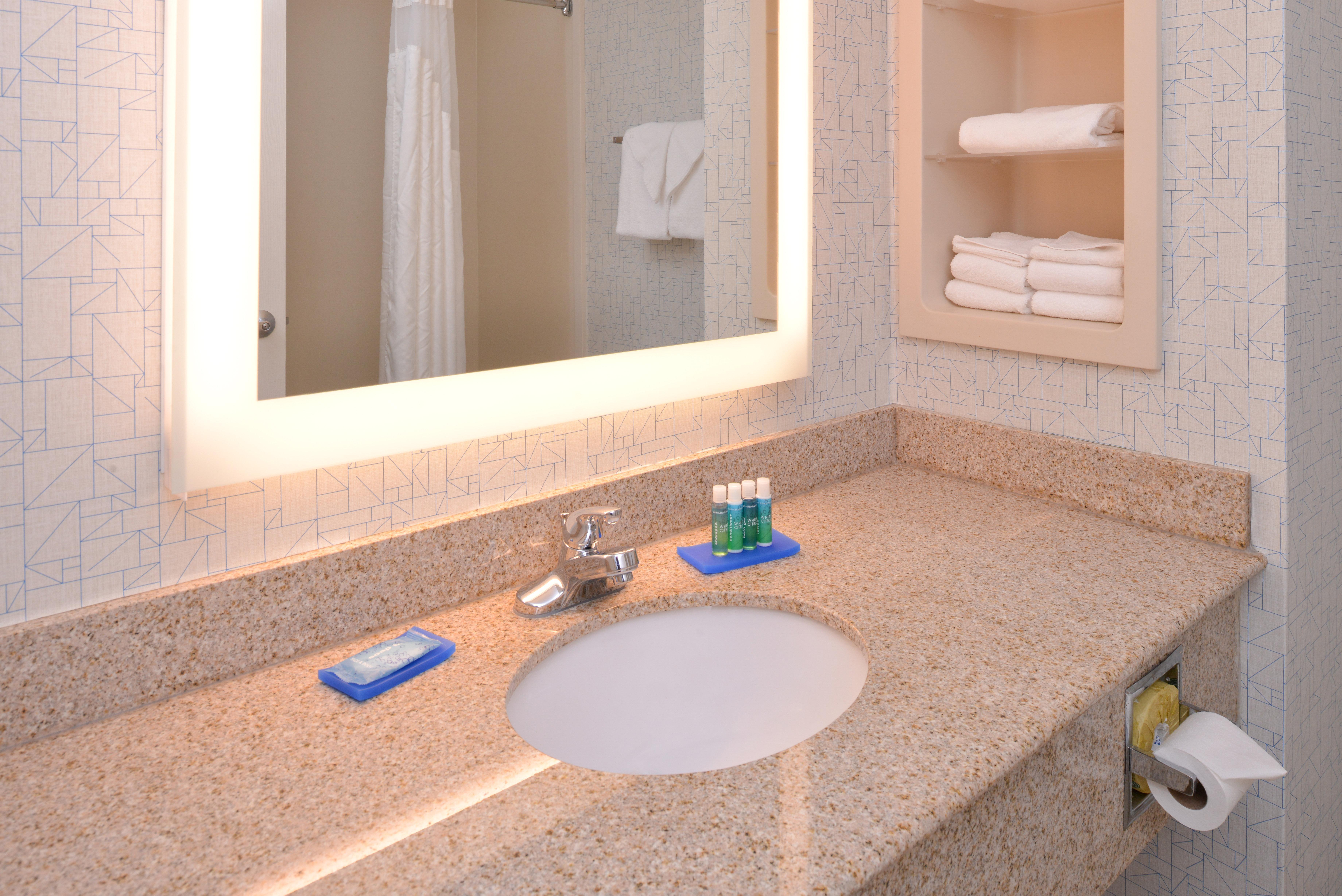 Holiday Inn Express Mineral Wells By Ihg Parkersburg Dış mekan fotoğraf