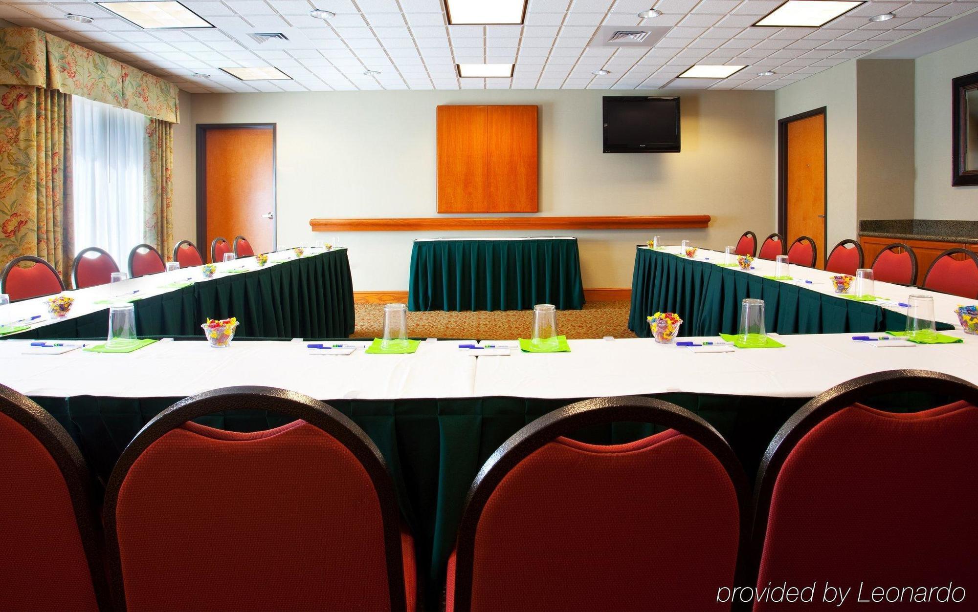 Holiday Inn Express Mineral Wells By Ihg Parkersburg Dış mekan fotoğraf