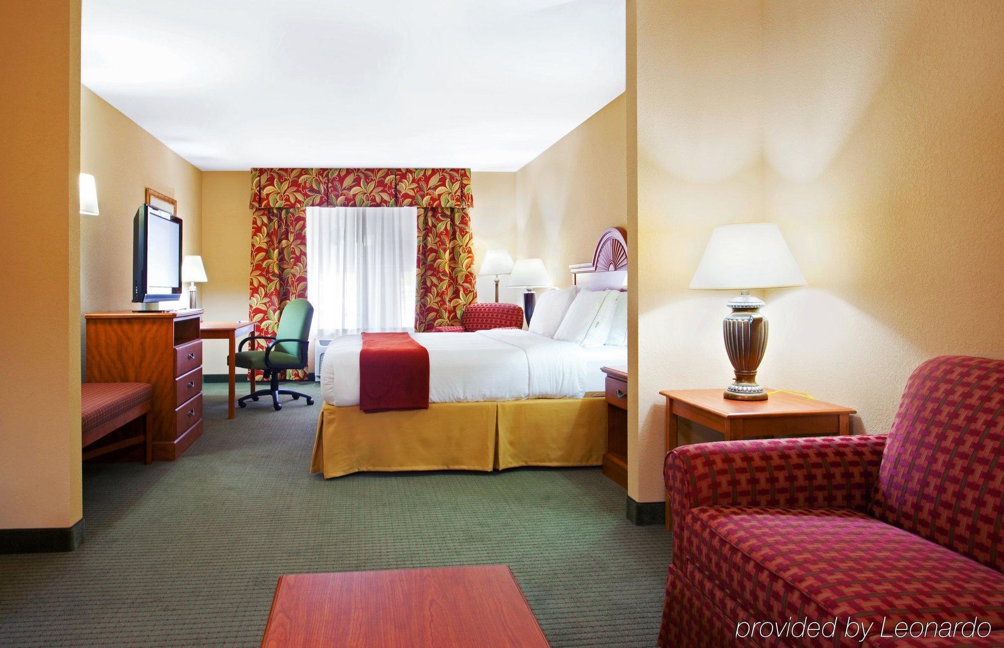 Holiday Inn Express Mineral Wells By Ihg Parkersburg Dış mekan fotoğraf