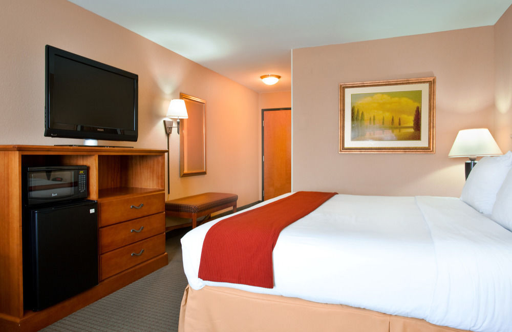 Holiday Inn Express Mineral Wells By Ihg Parkersburg Dış mekan fotoğraf