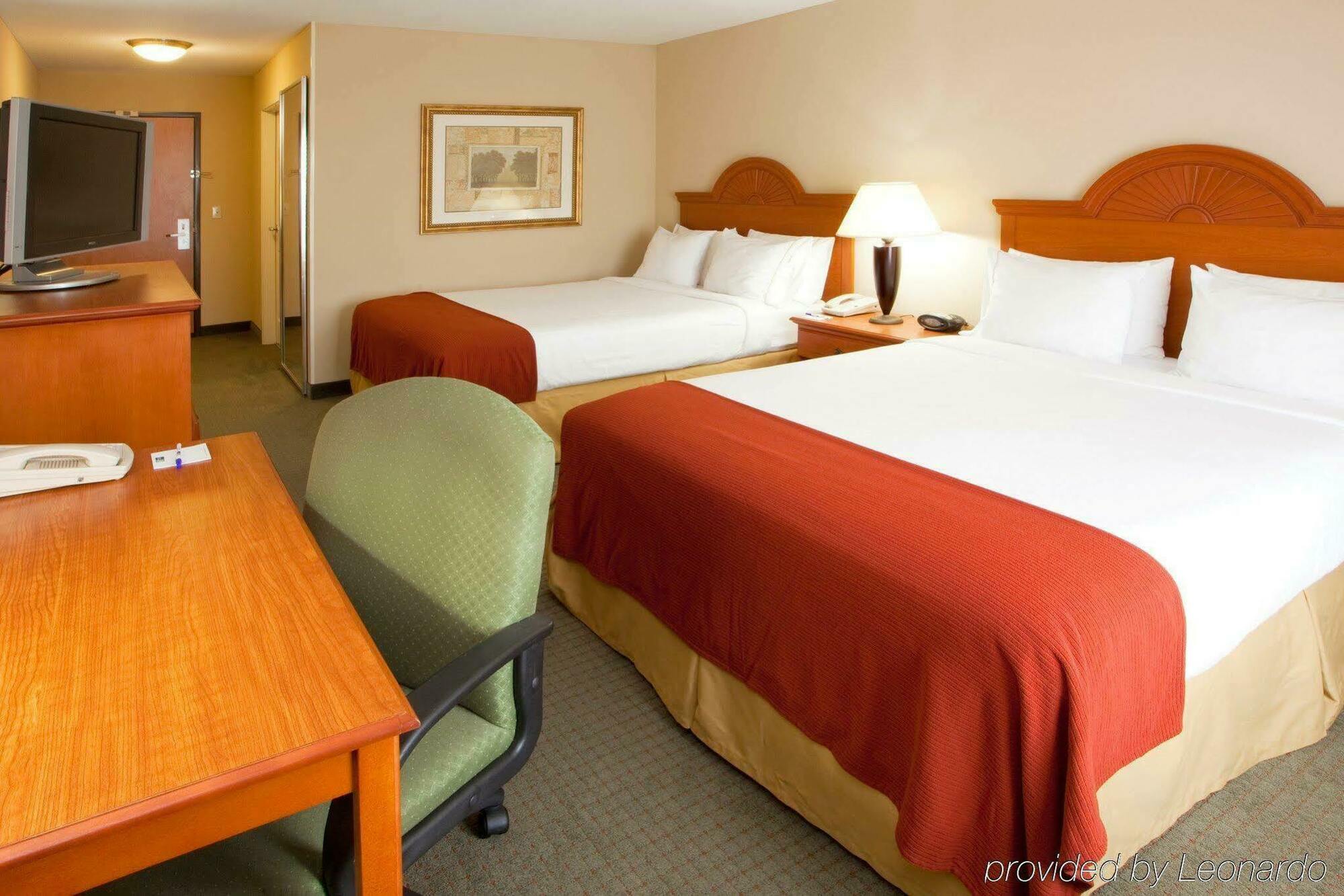 Holiday Inn Express Mineral Wells By Ihg Parkersburg Dış mekan fotoğraf