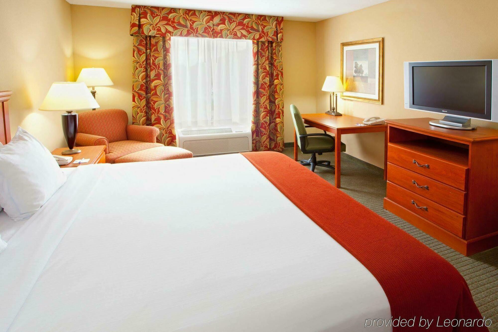 Holiday Inn Express Mineral Wells By Ihg Parkersburg Dış mekan fotoğraf