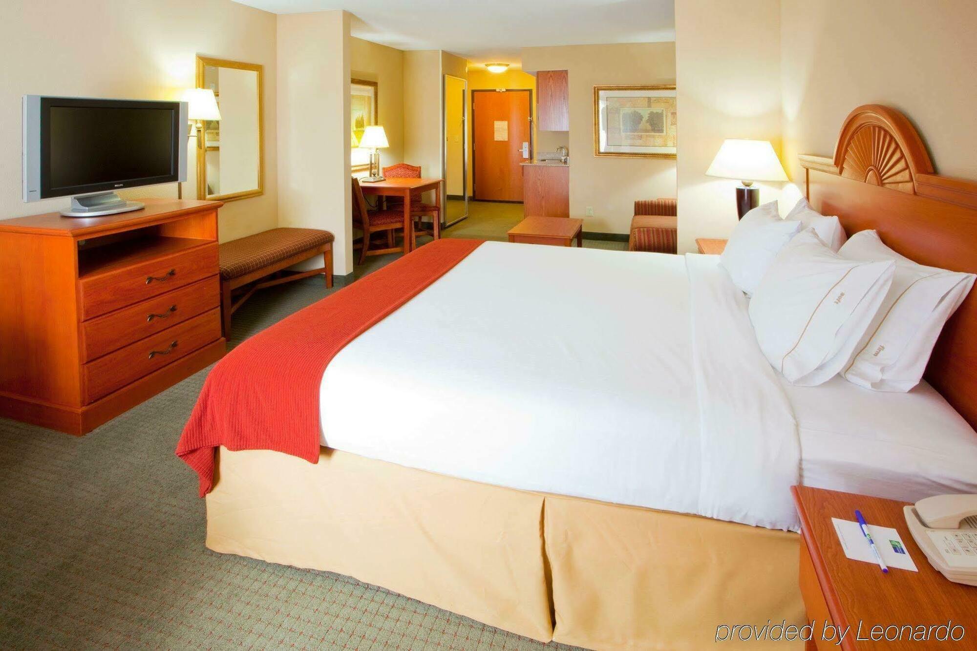 Holiday Inn Express Mineral Wells By Ihg Parkersburg Dış mekan fotoğraf