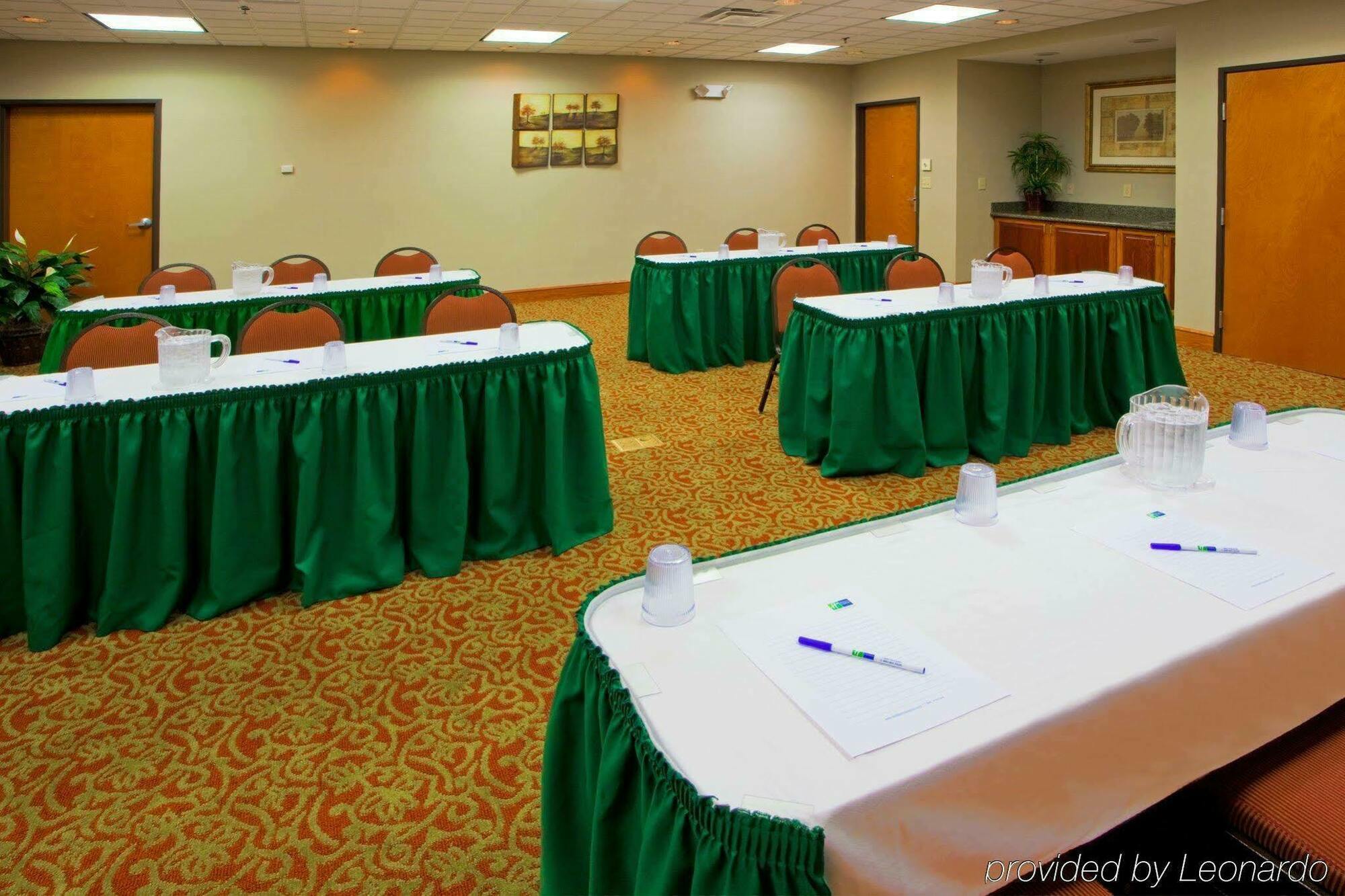 Holiday Inn Express Mineral Wells By Ihg Parkersburg Dış mekan fotoğraf